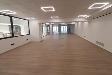 GLYFADA - KENTRO, Office, Sale, 375 sq.m